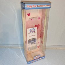 Коробка от куклы  Сары Руби Ред