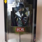 Барби Круэлла де Виль в черном костюме