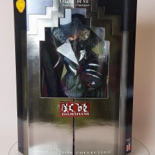 Барби Круэлла де Виль в черном костюме