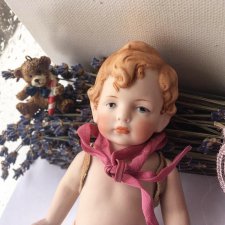 малыш pouty Hertwig