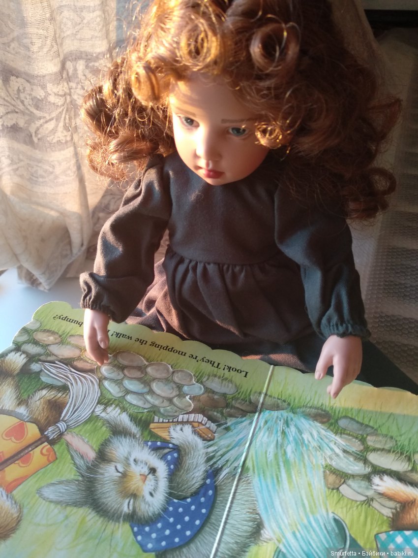 Беатрис читает книжку про Bunnies (фото 7)