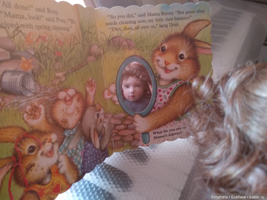 Беатрис читает книжку про Bunnies (фото 8)
