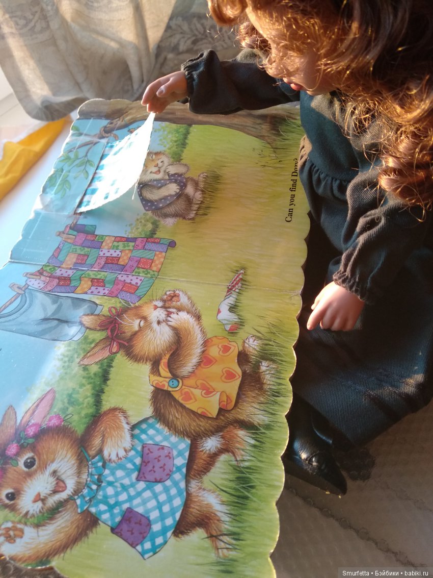 Беатрис читает книжку про Bunnies (фото 4)