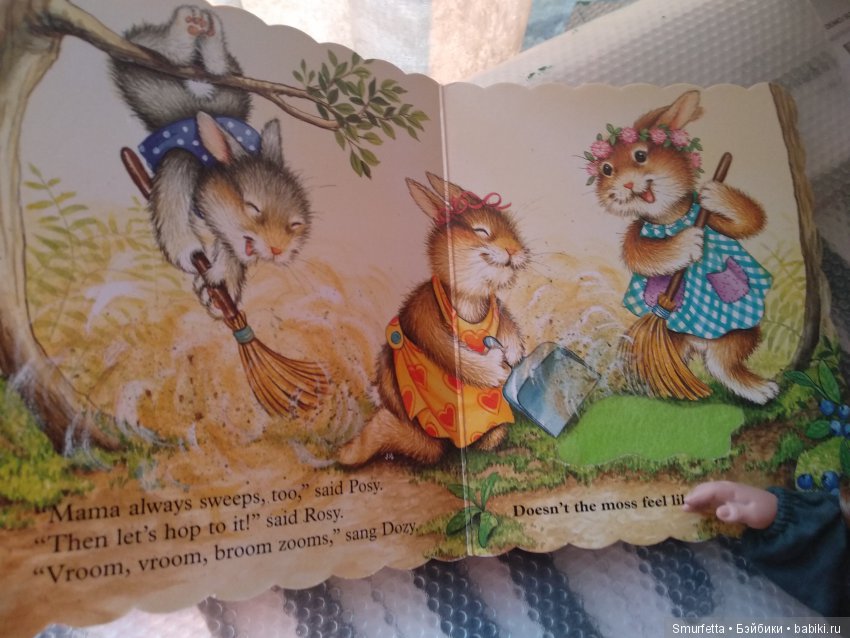 Беатрис читает книжку про Bunnies (фото 5)