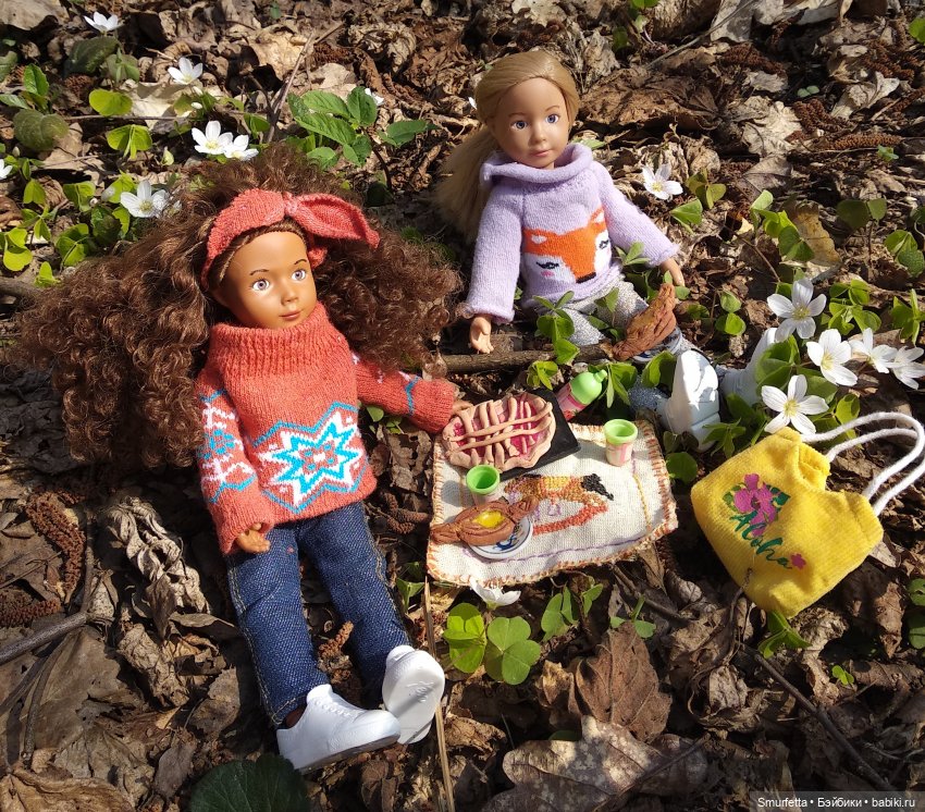 "Носочно-свитерочные" истории или весенний пикник