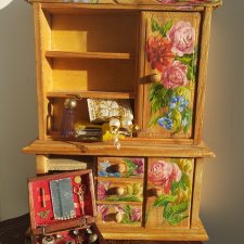 Роспись на комодике