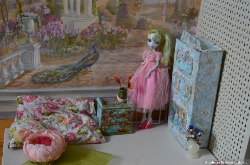 Роспись мебели для Крузелингов