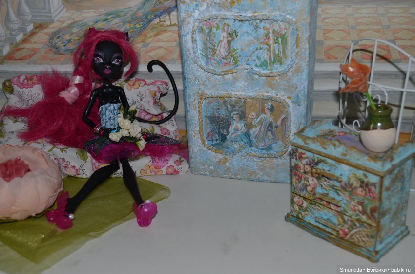 Роспись мебели для Крузелингов