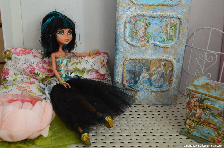 Роспись мебели для Крузелингов