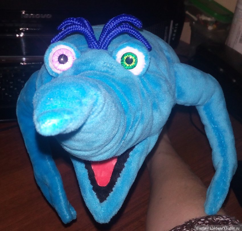 Знакомьтесь - это Мили и Киди. Забавные существа, которые снимаются в развлекательной передаче для детей (6+) и подростков