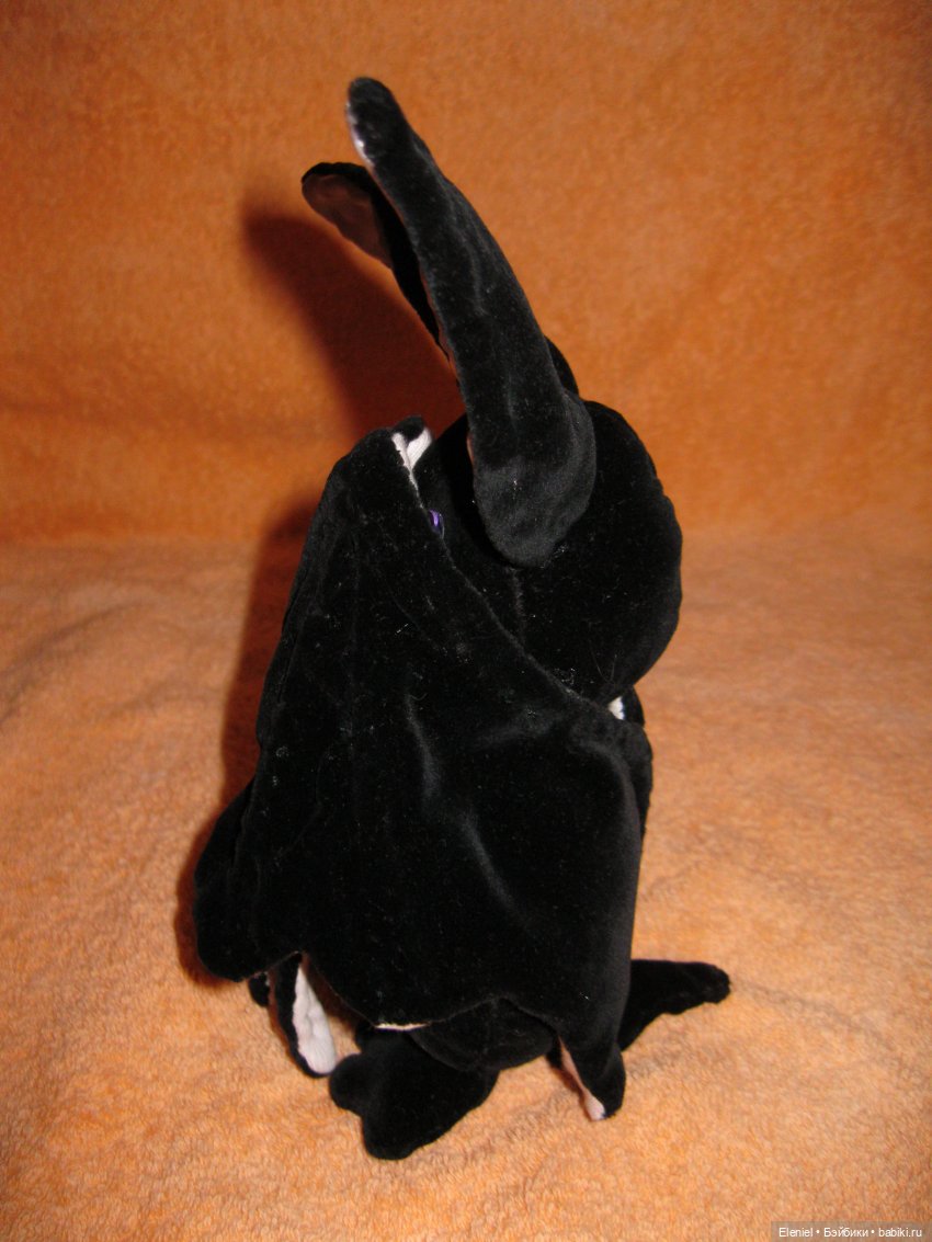 А у Вас, есть (сохранились) игрушки с детства, сделанные Вашими руками