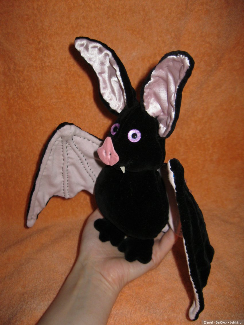 А у Вас, есть (сохранились) игрушки с детства, сделанные Вашими руками