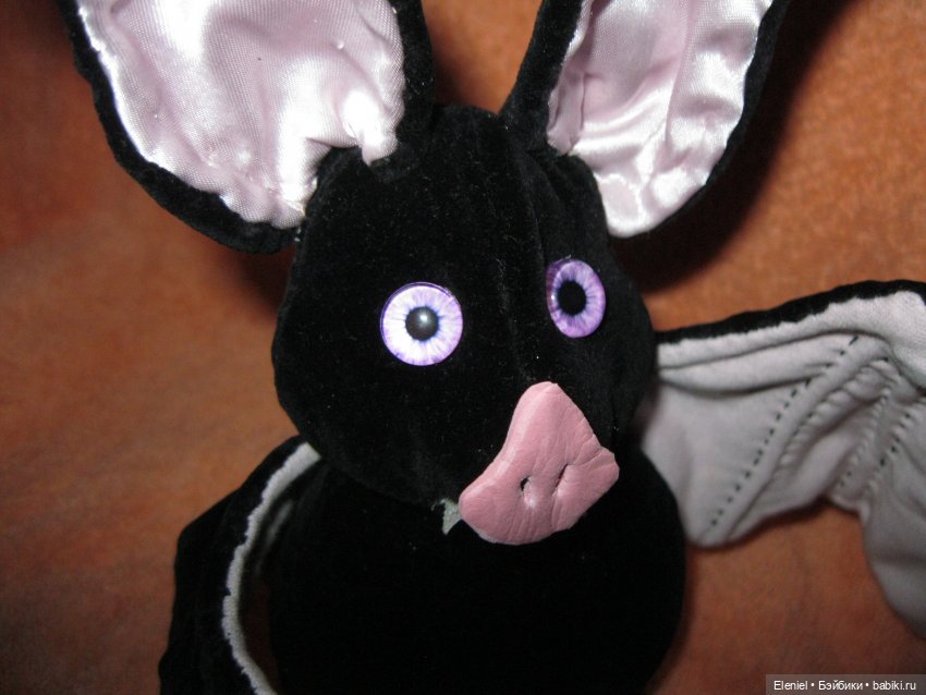 А у Вас, есть (сохранились) игрушки с детства, сделанные Вашими руками