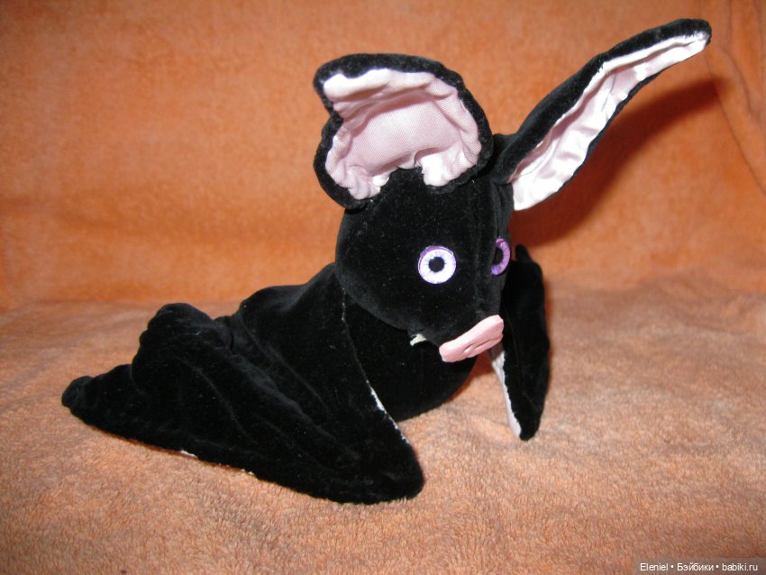 А у Вас, есть (сохранились) игрушки с детства, сделанные Вашими руками