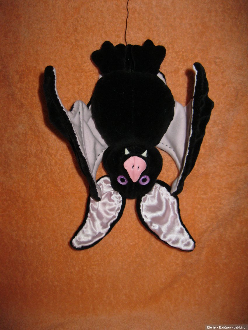 А у Вас, есть (сохранились) игрушки с детства, сделанные Вашими руками