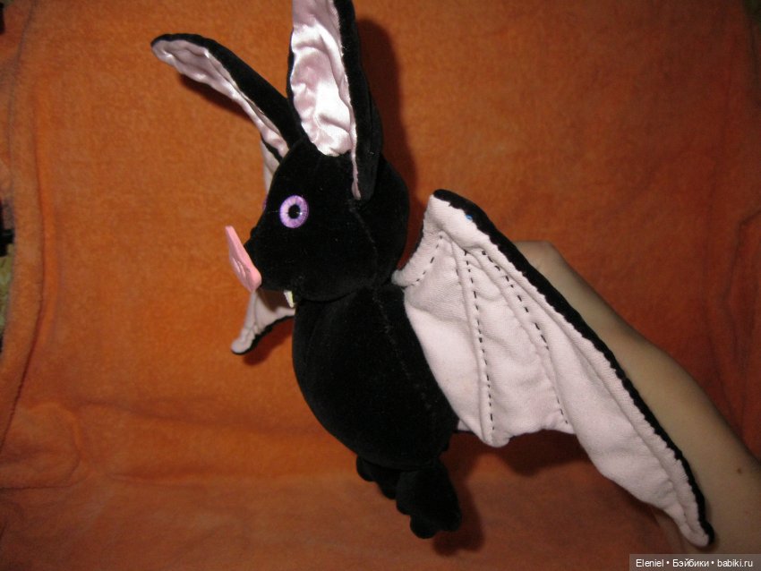 А у Вас, есть (сохранились) игрушки с детства, сделанные Вашими руками