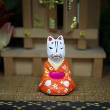 Симпатичная лисичка на мастер-классе выставки "Япония. Куклы, сказки и легенды"