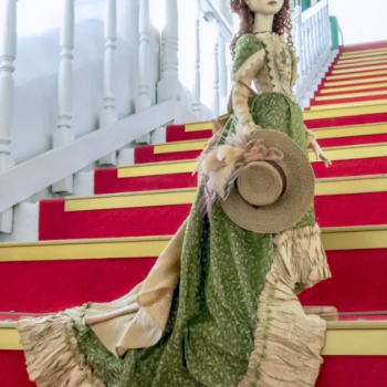 Сегодня 20 августа завершающий день работы международной выставка авторских кукол и игрушек «Бал кукол в Кремле»