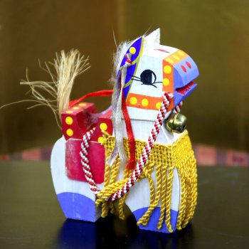 Деревянная лошадка «Чагу Чагу Умако» в коллекции выставки "Япония. Куклы, сказки и легенды"