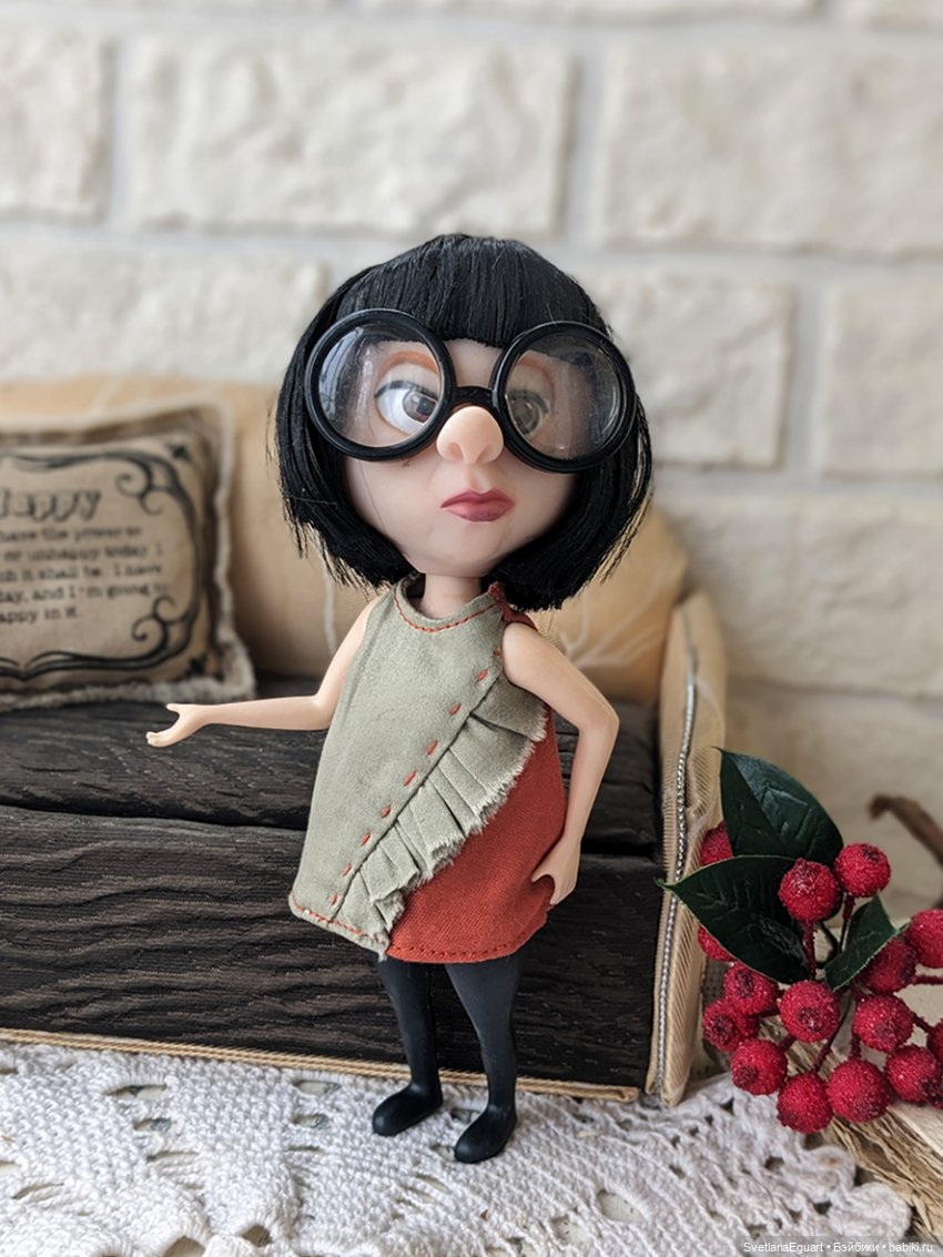 Кукла Эдна Мод (Edna Mode): Суперсемейка (The Incredibles) (фото 4)