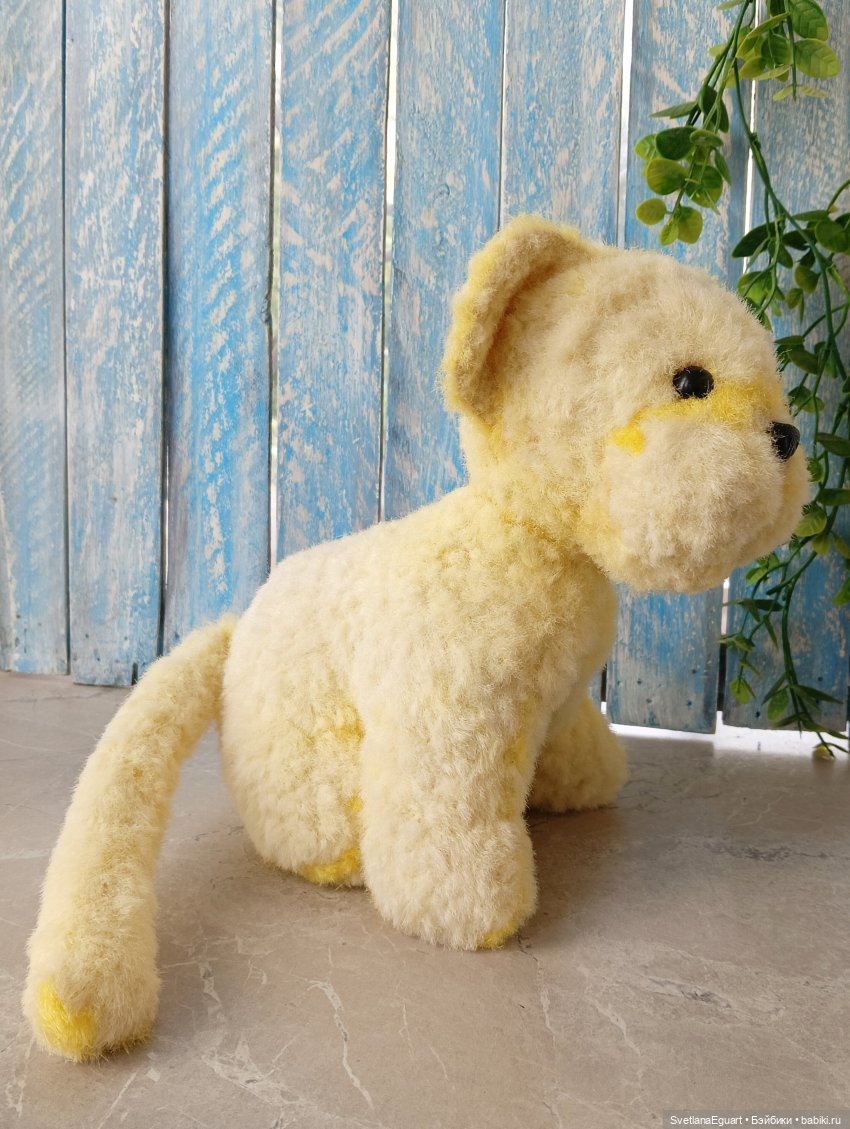 Очередной "старичок спасён". История львёнка