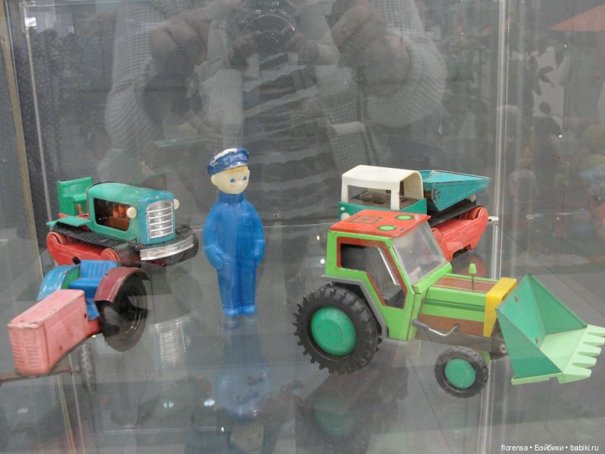 "Всю жизнь играем в куклы". Выставка в Самаре | Бэйбики "Всю жизнь играем в куклы". Выставка в Самаре