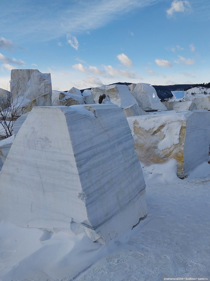 Поездка на Мраморный карьер в Бугульдейке и на Хивусах вокруг Ольхона (Байкал) (фото 7)