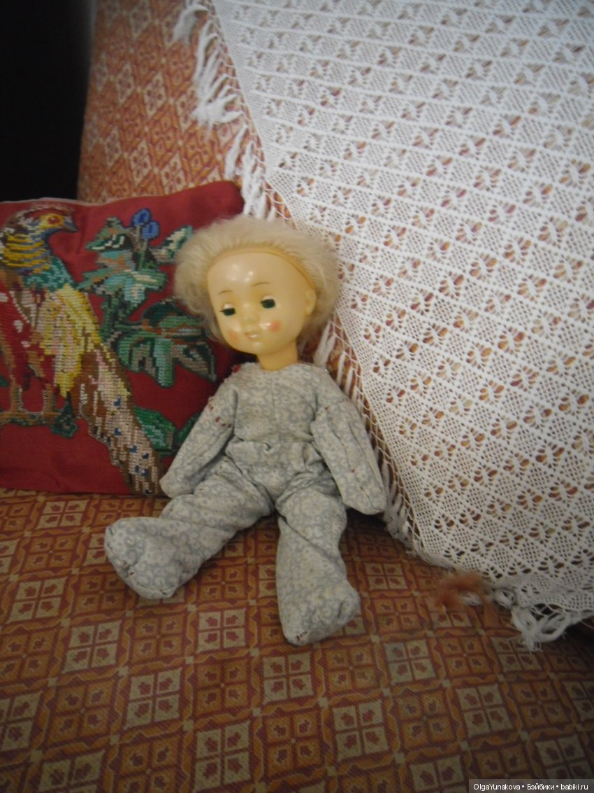 кула на диване