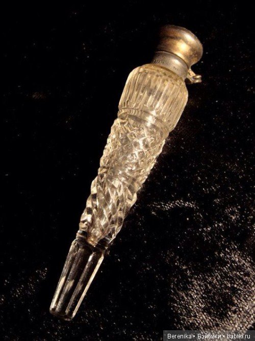 Портрет глаза, бурдалу и слезница. Необычные предметы из прошлого