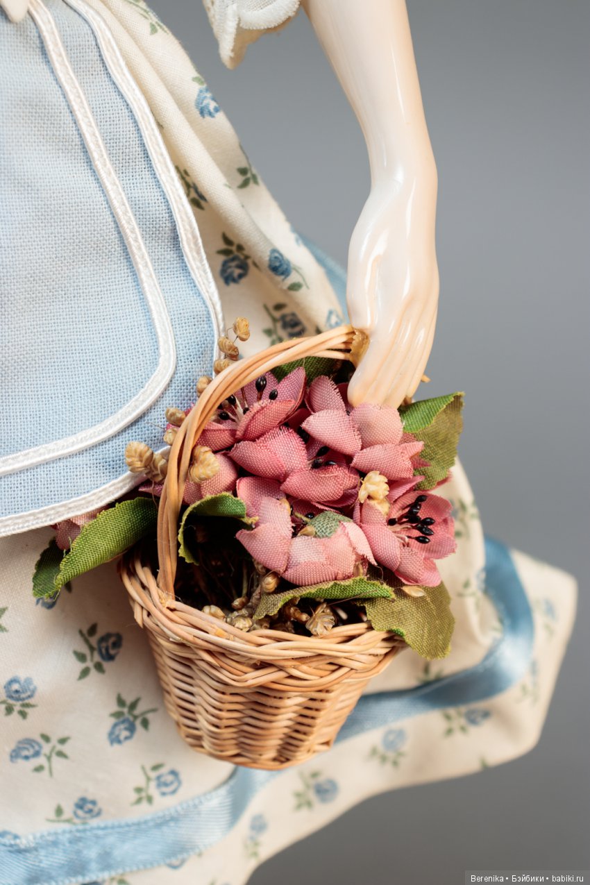 7 кукол от датской фарфоровой мануфактуры Bing & Grøndahl