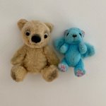 Продам лот мишек 4 см и 5,6 см