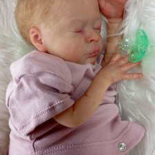 Трогательная кроха Майя