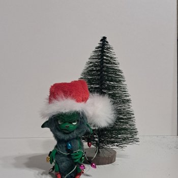 Пора убирать елки