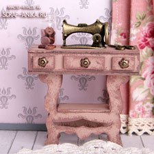 Швейный столик