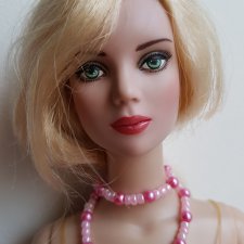 Как тебя зовут, красавица?!