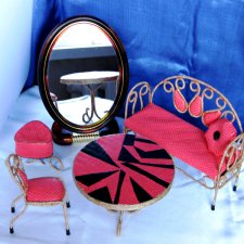 Коралловый гарнитур