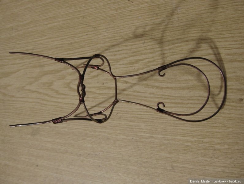 Стол и стулья из проволоки с фотографиями процесса. Часть 2. Стулья