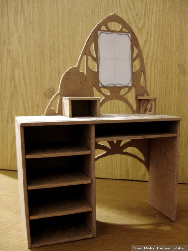 Туалетный столик и стул. Процесс с фотографиями