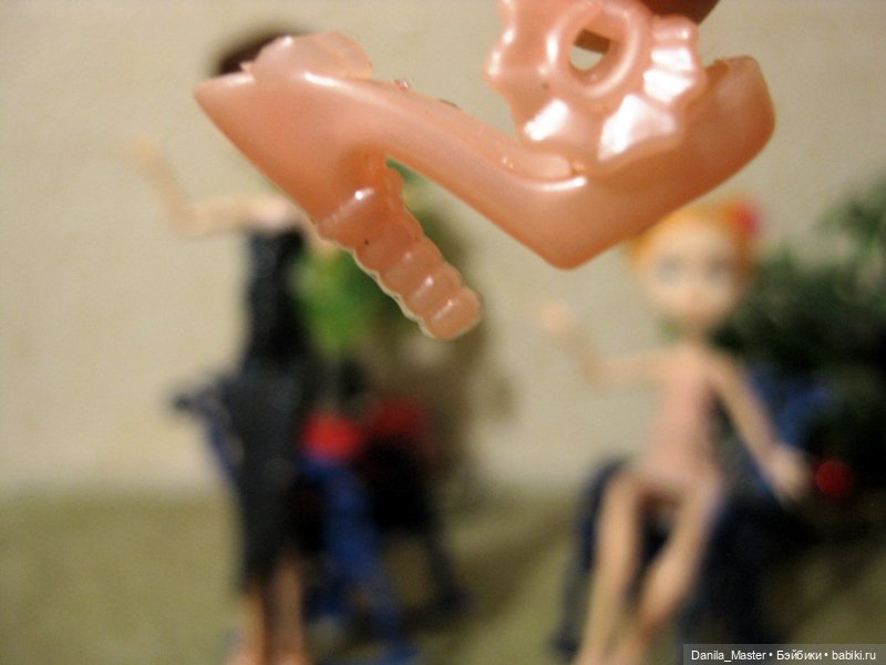 Знакомые стульчики — Мебель для кукол и домиков: фото