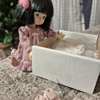 новые вещички для Диночки