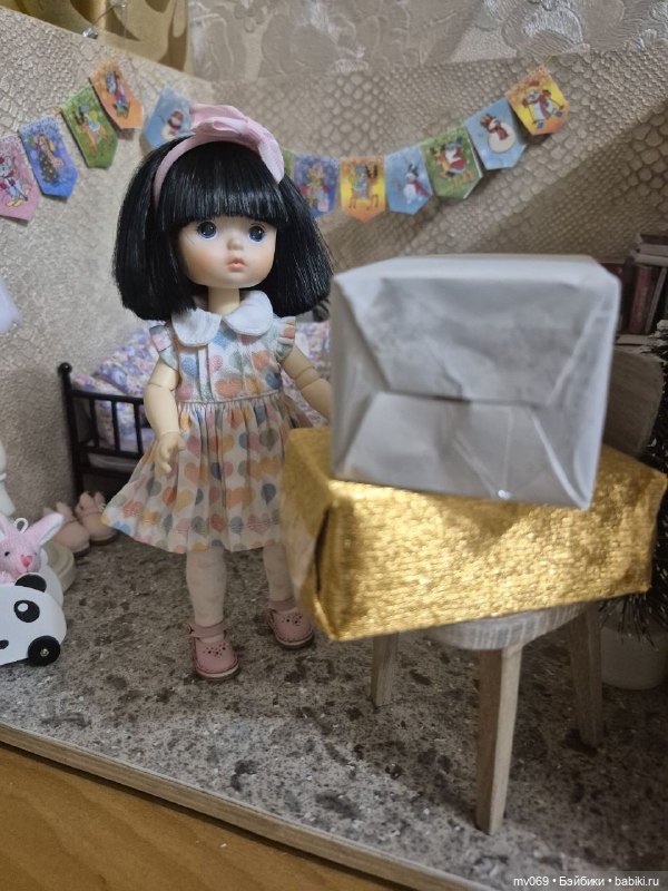 Открываем подарки — Азиатские виниловые куклы (разное): Китай