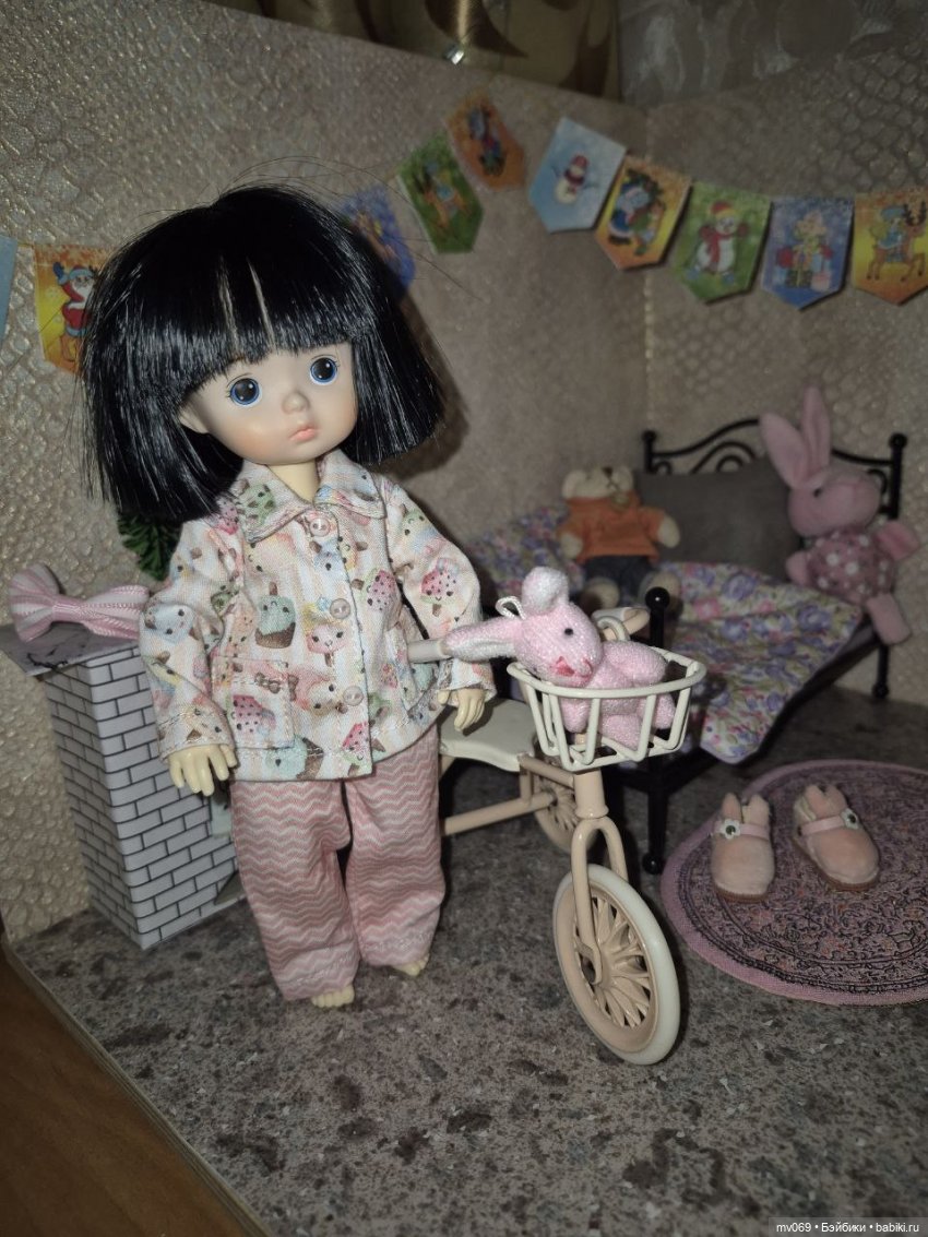 Пижамка и тапочки — Азиатские виниловые куклы (разное): Китай