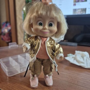 Маша осваивается