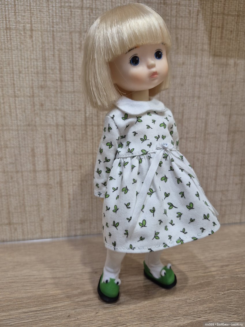 Примерка обновок | Бэйбики Примерка обновок — Азиатские виниловые куклы (разное): Китай