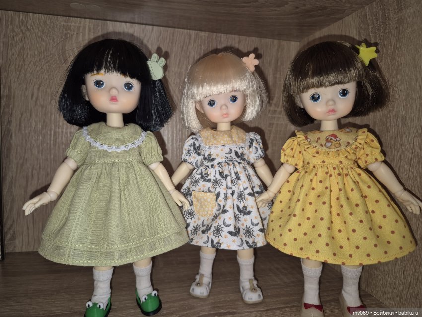 Примерка обновок | Бэйбики Примерка обновок — Азиатские виниловые куклы (разное): Китай