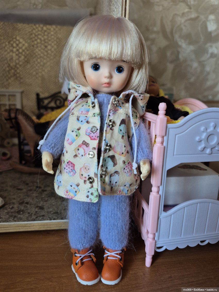 Новая жилеточка — Азиатские виниловые куклы (разное): Китай (фото 4)