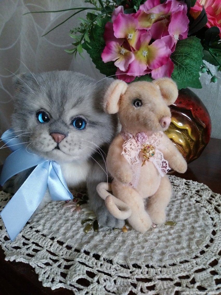 Дружба кошки и мышки. Знак вопросительный или восклицательный