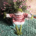 Вязаный лягушонок - любимец интернета