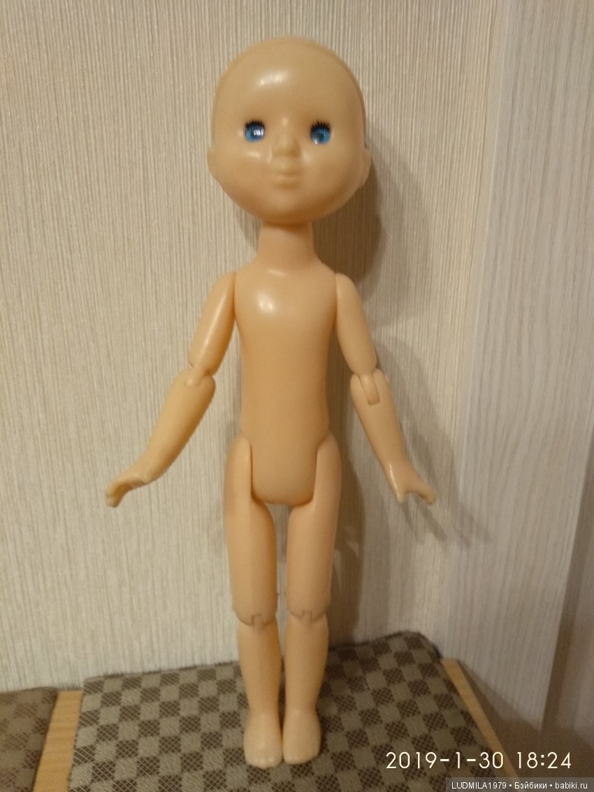 Вот у меня пока такая,без волос и одежды