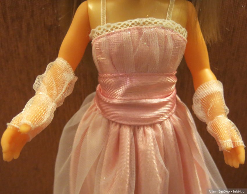 Нэнси Фамоса, костюм Невесты + 2 карнавальных костюма (фото 3)